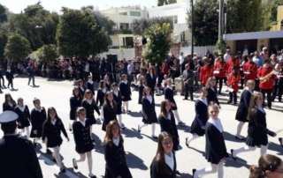 Μαθητική παρέλαση και κατάθεση στεφάνου