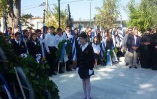 Τα σχολεία μας παρελαύνουν…