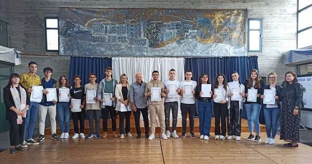 tirana glosses