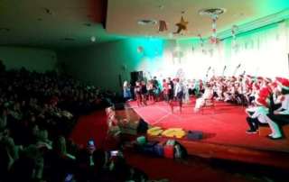 Φώτα, παρακαλώ, τα Χριστούγεννα είναι εδώ!