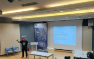 25836-mathites-tis-a-taksis-tou-arsakeiou-gymnasiou-patras-taksidepsan-stin-archaia-athina-me-technologia-VR