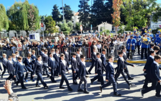 i-symmetochi-tou-v΄-arsakeiou-tositseiou-dimotikou-scholeiou-ekalis-stis-ekdiloseis-tou-dimou-dionysou-gia-ton-eortasmo-tis-28is-oktovriou-1940