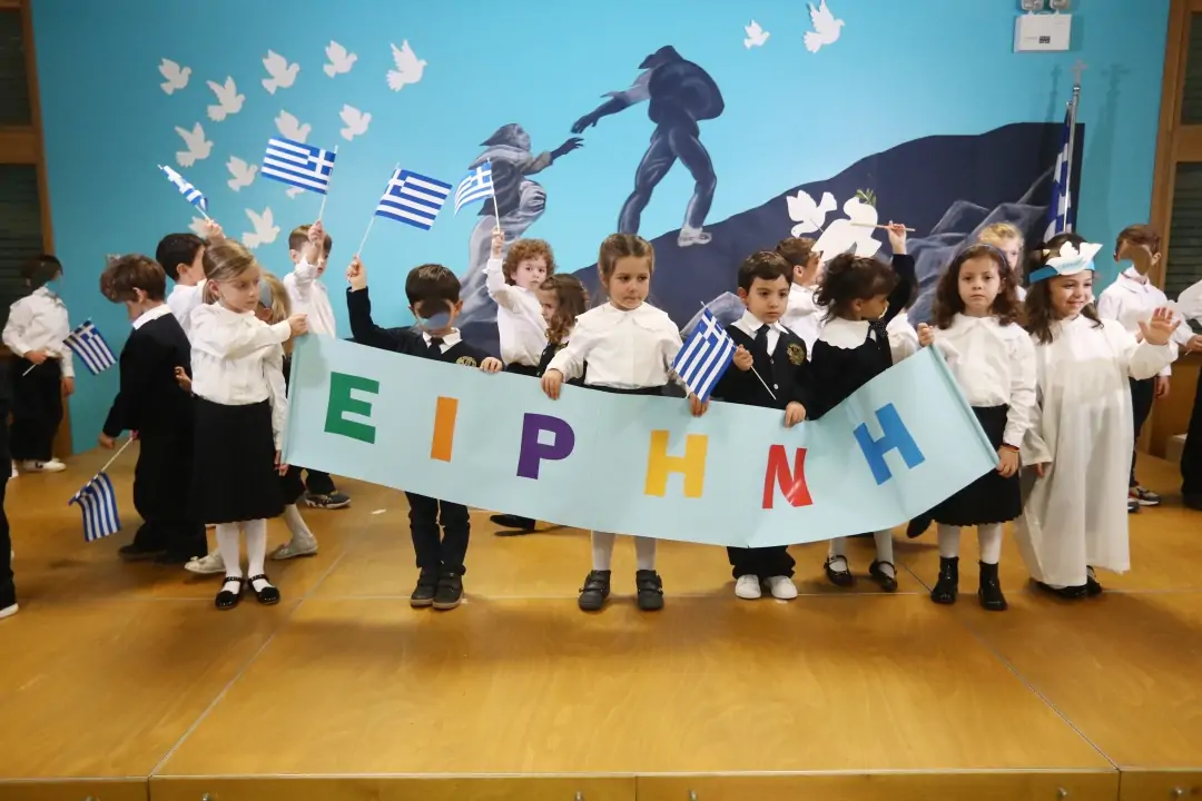 25932-mikroi-iroes-timoun-to-epos-tou-1940