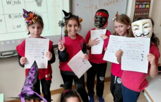 25965-English-Halloween-Activities