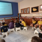 5974-mikroi-epistimones-en-drasei_-anakalyptontas-ta-mystika-kai-tis-apeiles-ton-thalasson