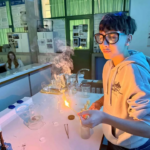 6036-chimeia-kai-peirama_-monadiki-viomatiki-empeiria-gia-tous-mathites