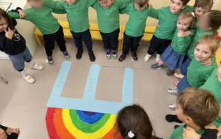 26273-me-aformi-ena-vivlio