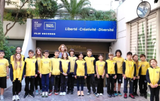 26354-i-Micro-Folie-fotizei-tin-klimatiki-allagi-kai-ti-diasosi-tis-chelonas-Caretta-Caretta-sto-galliko-institouto-elladas