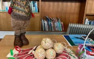 26456-giortina-chamogela-kai-magika-paramythia-apo-tous-megalous-stous-mikrous