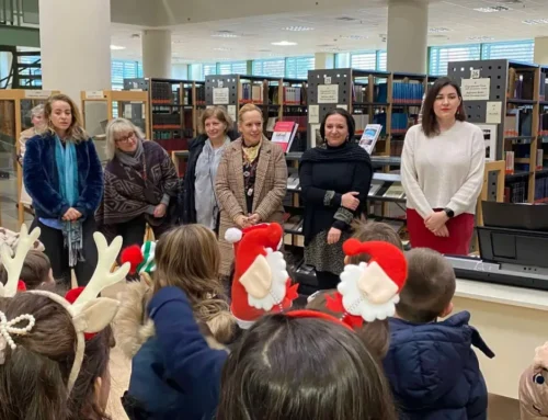 Χριστουγεννιάτικα Κάλαντα από τους μαθητές/τριες τού Νηπιαγωγείου και τής Β’ τάξης στο Πανεπιστήμιο