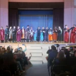 26630-otan-to-pnevma-ton-christougennon-zontanevei-sti-scholiki-skini-