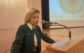 26676-i-kathigitria-kai-proedros-tou-tmimatos-koinonikis-theologias-ka-kirki-kefalea-sta-arsakeia-psychikou