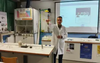 26897-ta-peiramata-sto-arsakeio-gymnasio-patron-—-i-gnosi-ginetai-empeiria