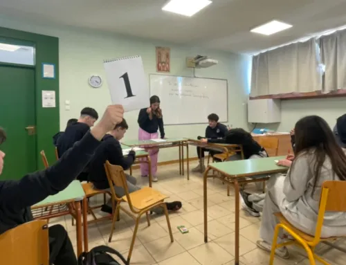 Οι μαθητές του Α’ Αρσακείου-Τοσιτσείου Γυμνασίου επιχειρηματολογούν: «Το φυσικό περιβάλλον κινδυνεύει από την ανθρώπινη δραστηριότητα»