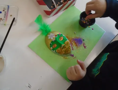 Όταν η Αποκριά συναντά την Προσφορά.  Μια ξεχωριστή δράση από τα παιδιά του Νηπιαγωγείο μας