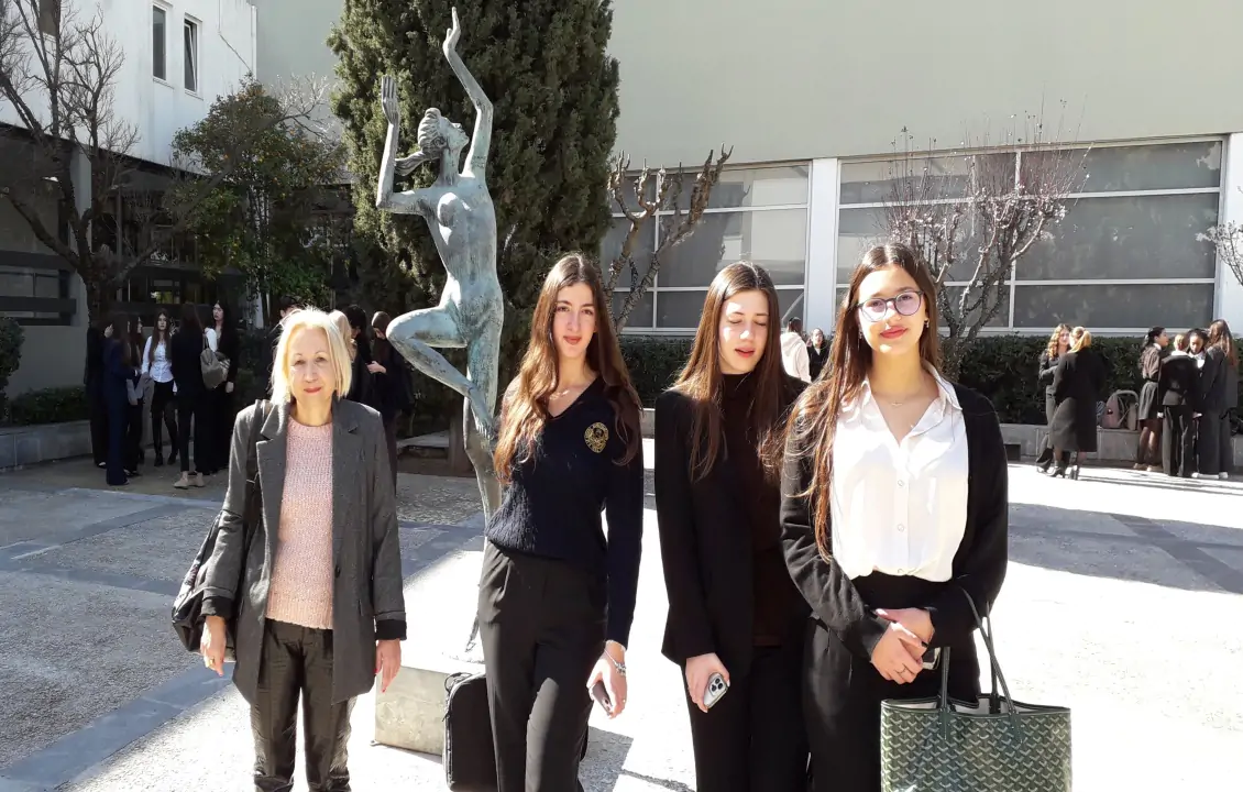 27103-symmetochi-tou-v΄arsakeiou-–-tositseiou-gymnasiou-ekalis-sta-mathitika-montela-